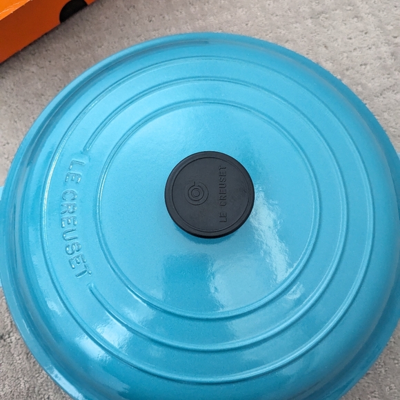 Le Creuset Shallow Braiser 30cm Carribean Teal, NWB, Discontinued Color - Picture 2 of 5